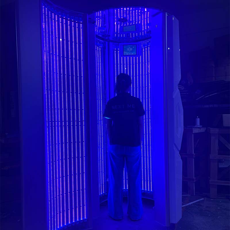 Lettino Solare in Acrilico – C - Spa And Wellness Center recensione e prezzo